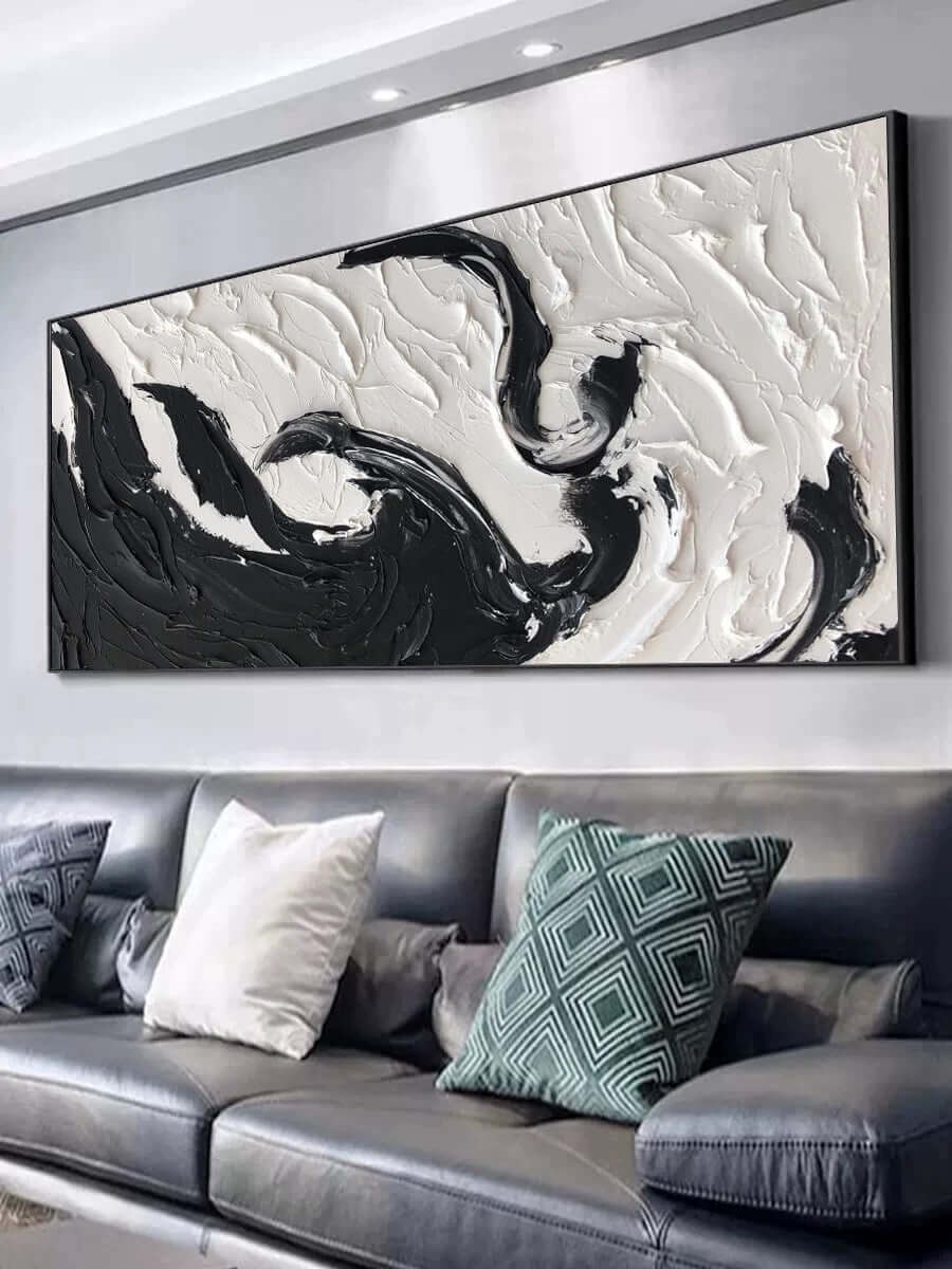 Schwarz-weiße strukturierte Wandkunst über der Couch