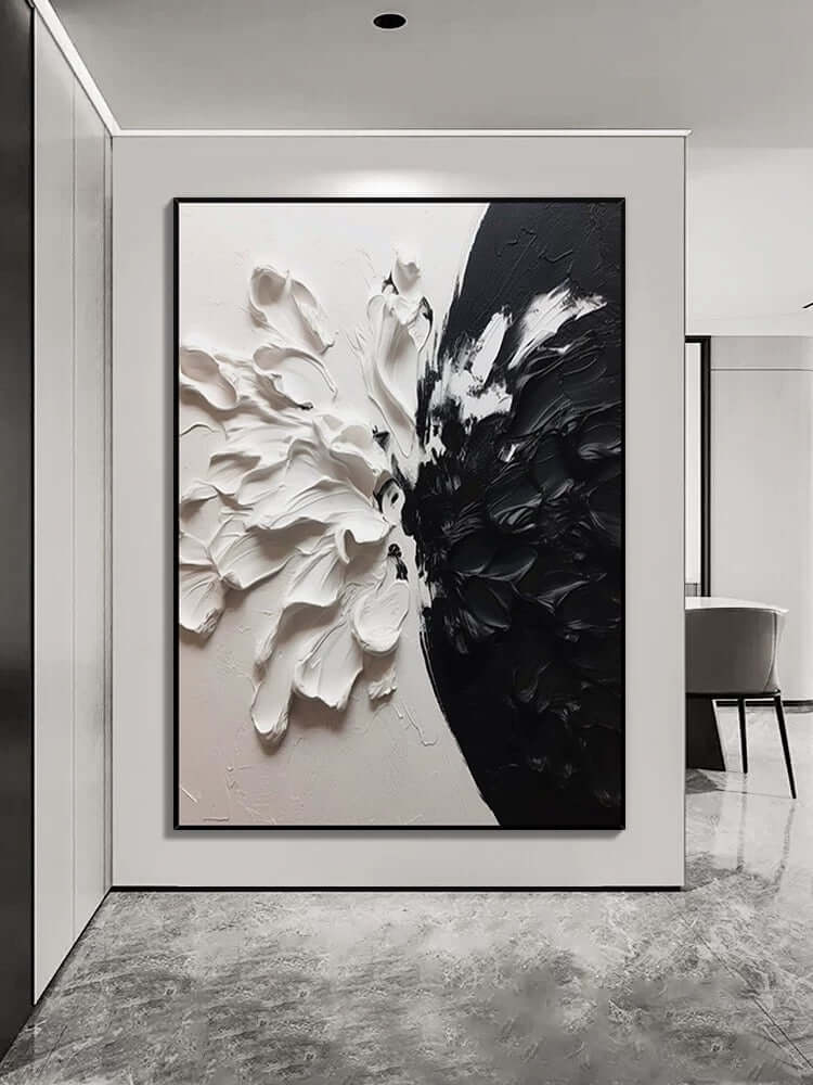 Arte de pared texturizado con estilo floral en blanco y negro